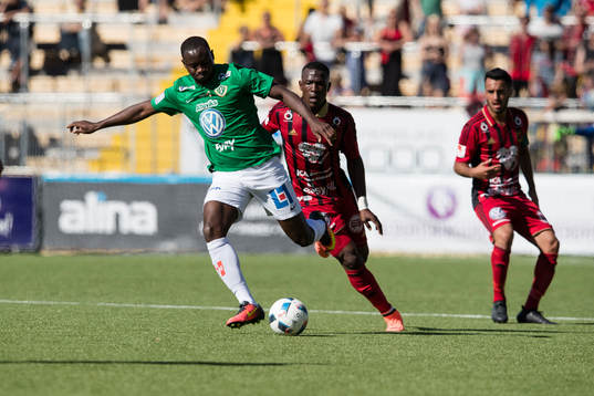 Jönköpings Moses Ogbu mot Östersunds Alhaji Gero