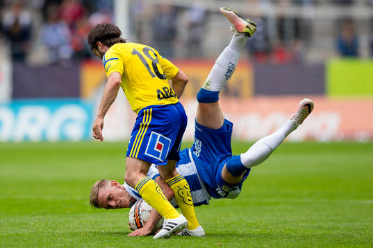 IFK Göteborgs Sören Rieks faller