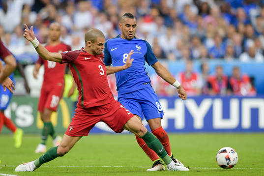 0 Portugals Pepe och Frankrikes Dimitri Payet