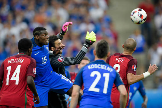 0 Frankrikes Paul Pogba