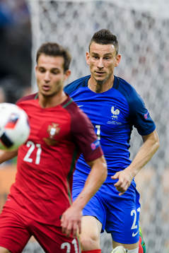 Portugals Cedric och Frankrikes Laurent Koscielny