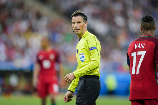 Matchens domare Mark Clattenburg