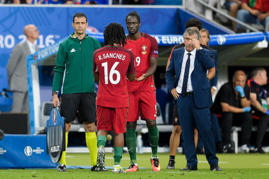 Byte mellan Portugals Eder och Renato Sanches