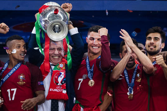 Portugals Nani, förbundskapten Fernando Santo, Cristiano