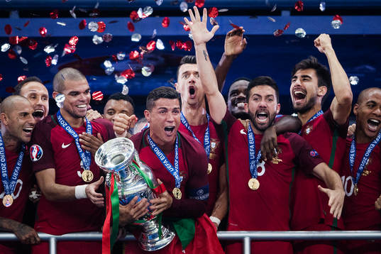 Bläddra bland fler bilder av Fotbolls-EM 2016, Dag 31, Final, Portugal - Frankrike