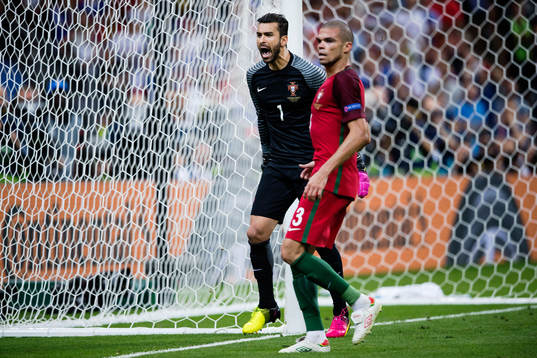 Portugals målvakt Rui Patricio och Pepe