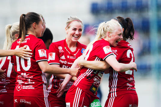 Piteås Elin Bragnum jublar