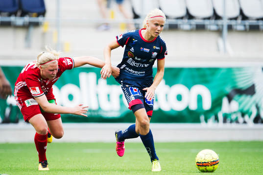 Linköpings Pernille Mosegaard Harder och Piteås Ellen