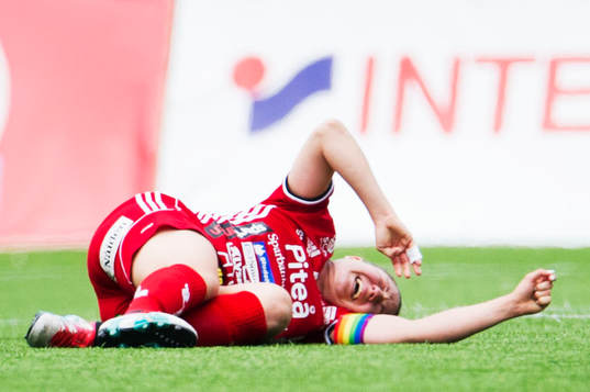 Piteås Josefin Johansson har ont