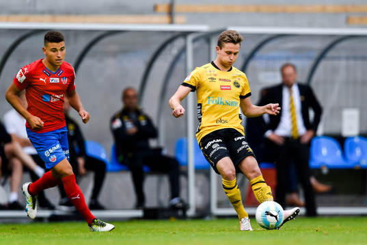 Helsingborgs Jordan Larsson och Elfsborgs Adam Lundqvist
