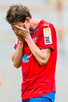 Helsingborgs Adam Eriksson deppar