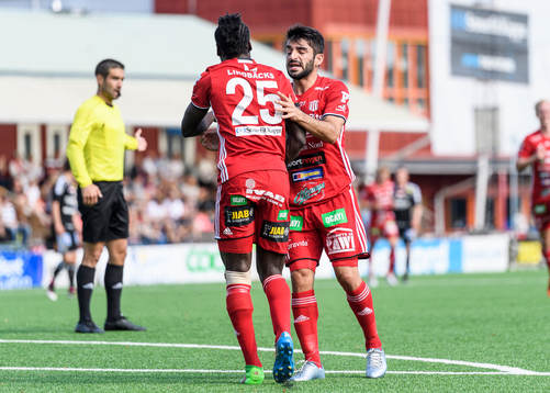 s Tetteh Komey jublar