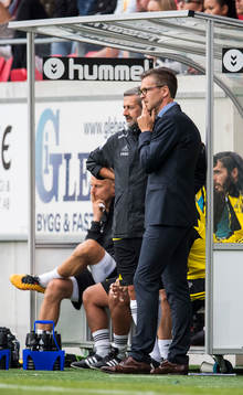 s tränare Rikard Norling och assisterande tränare Nebojsa
