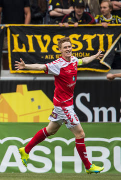 Kalmars Rasmus Elm jublar