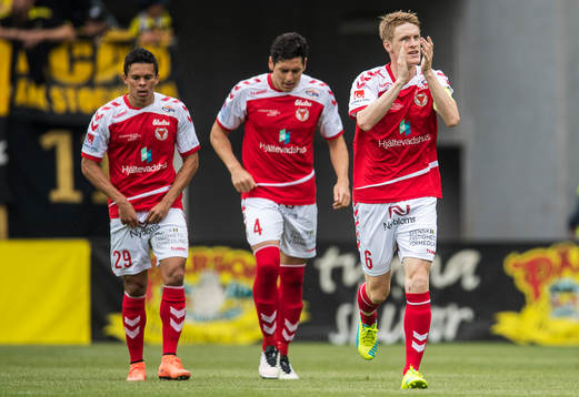Kalmars Rasmus Elm jublar