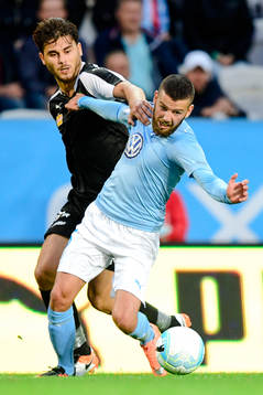 Malmö FFs Erdal Rakip och Örebros Astrit Ajdarevic