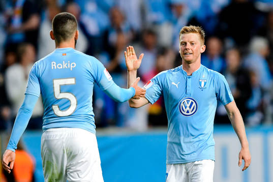 Malmö FFs Erdal Rakip  och Anders Christiansen  jublar
