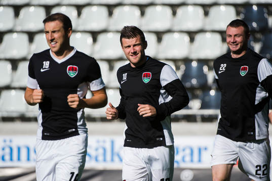 Cork Citys Karl Sheppard, Steven Beattie och Kenny Browne
