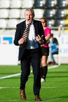 Cork Citys manager John Caulfield reagerar