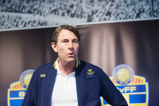 Förbundskapten Håkan Ericson presenterar OS-truppen som