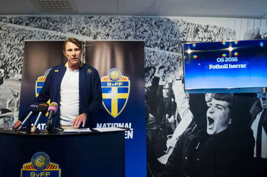Förbundskapten Håkan Ericson presenterar OS-truppen som