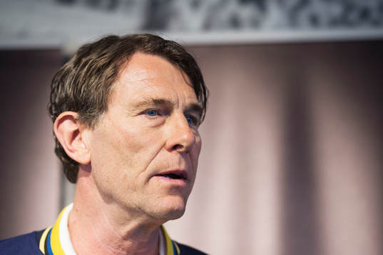 Förbundskapten Håkan Ericson presenterar OS-truppen som