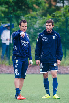 IFK Göteborgs Tobias Hysén och Emil Salomonsson diskuterar