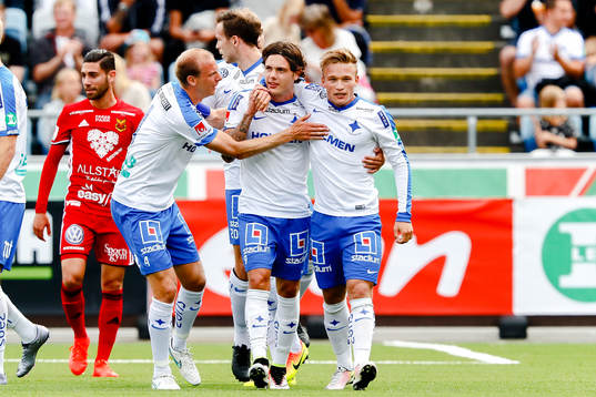 Norrköpings Nicklas Bärkroth jublar