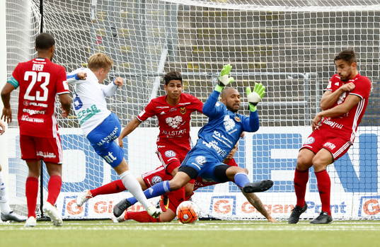 Mål 1-1 ab Norrköpings Nicklas Bärkroth