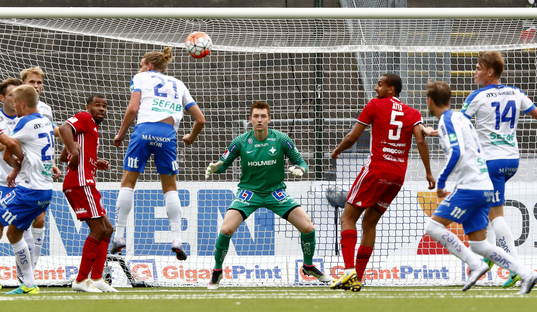 Norrköpings målvakt Andreas Vaikla