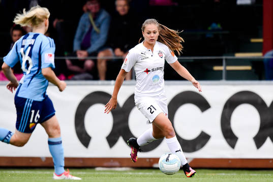 Djurgårdens Sofia Nilsson och Rosengårds Lieke Martens