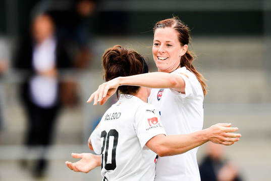 Bläddra bland fler bilder av Fotboll, Damallsvenskan, Rosengård - Djurgården
