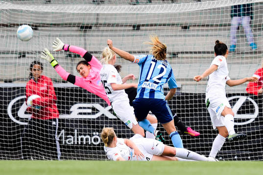 Djurgårdens Emilia Appelqvist gör  1-2