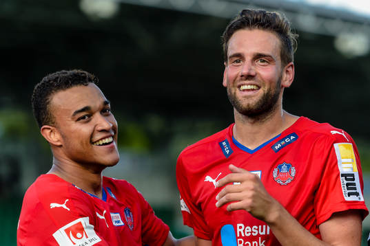 Helsingborgs Tyrell Rusike och Mikael Dahlberg  jublar