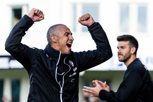 Helsingborgs manager Henrik Larsson jublar