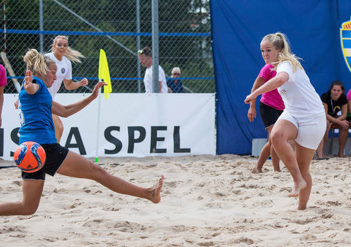 Vetlandas Petronella Lindström gör 3-3 målet