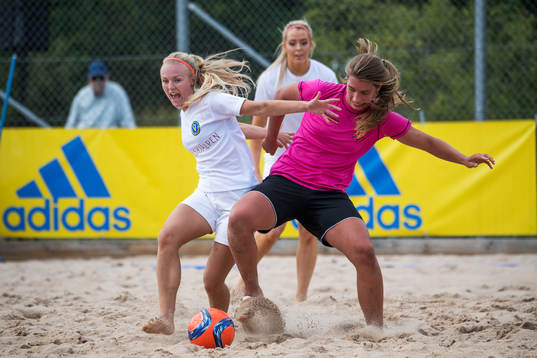 Vetlandas Emilia Eriksson och Roslagens Kajsa Sund