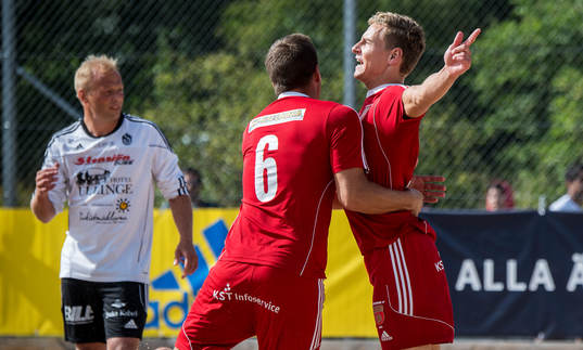 Glömminges Viktor Olofsson jublar