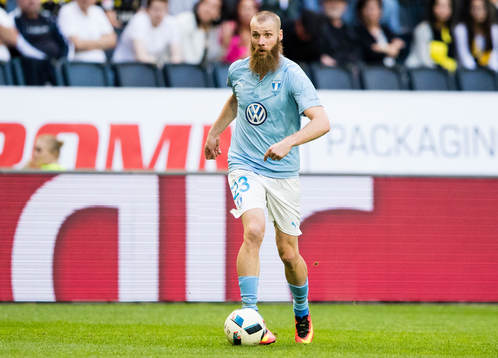 Malmö FFs Jo Inge Berget med bollen