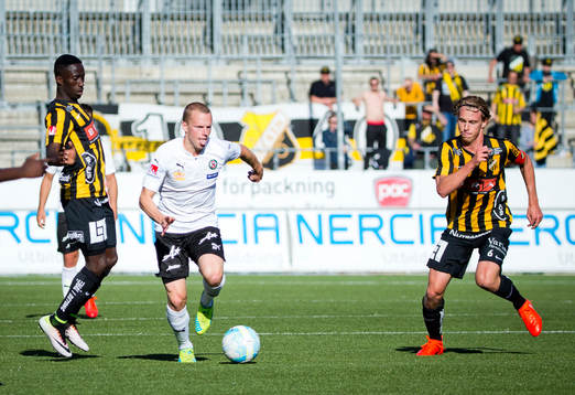Örebros Daniel Gustavsson och Häckens Rasmus Schuller