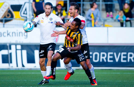 Örebros Daniel Nordmark och Nordin Gerzic och Häckens