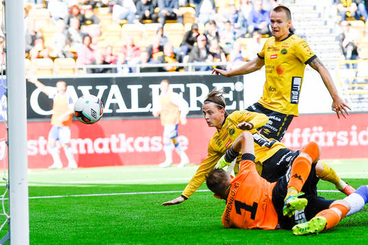 Elfsborgs Simon Hedlund kvitterar till 1-1