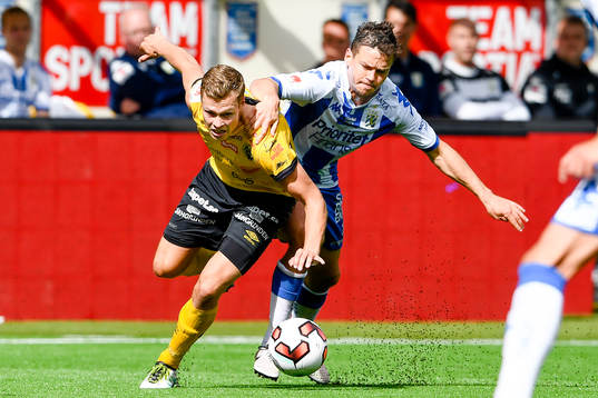 IFK Göteborgs Mads Albeck och Elfsborgs Viktor Claesson