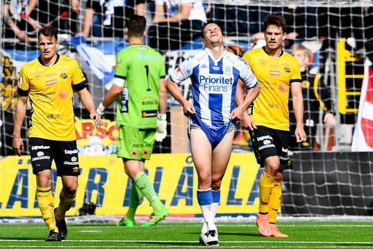 IFK Göteborgs Mads Albeck deppar