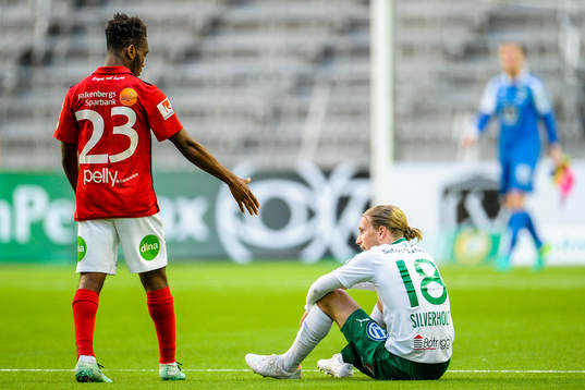 Falkenbergs Enock Kwakwa och Hammarbys Oliver Silverholt
