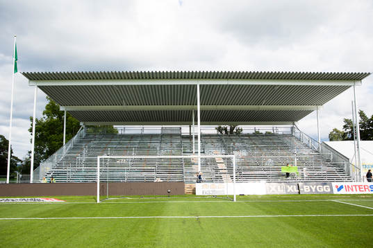 Läktare på Stadsparksvallen