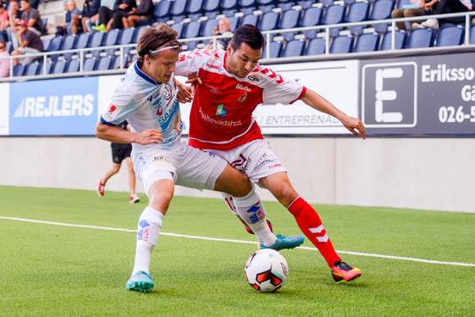 GeflesSimon Skrabb  och Kalmars Emin Nouri
