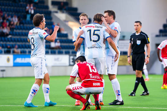Kalmars Emin Nouri deppar samtidigt som Gefles spelare