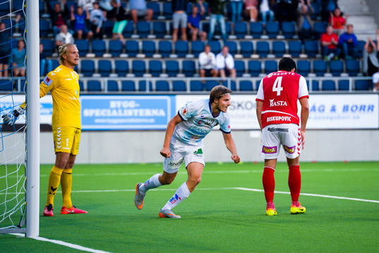 Gefles Jacob Hjelte  jublar