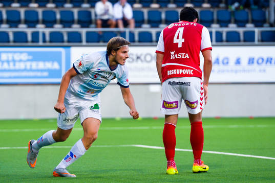 Gefles Jacob Hjelte  jublar